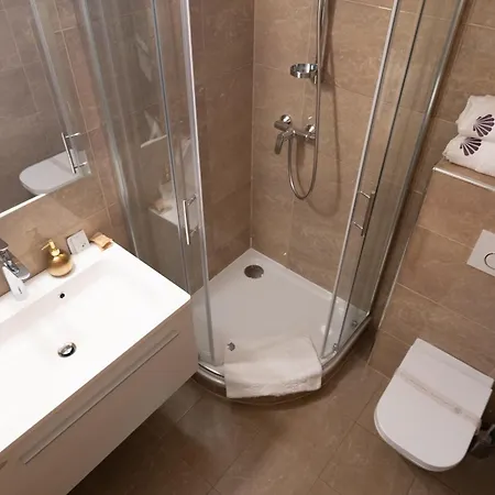 Scallop Self Check-in Zadar