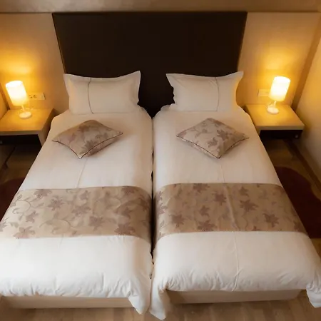 Scallop Self Check-in Bed & Breakfast 4*