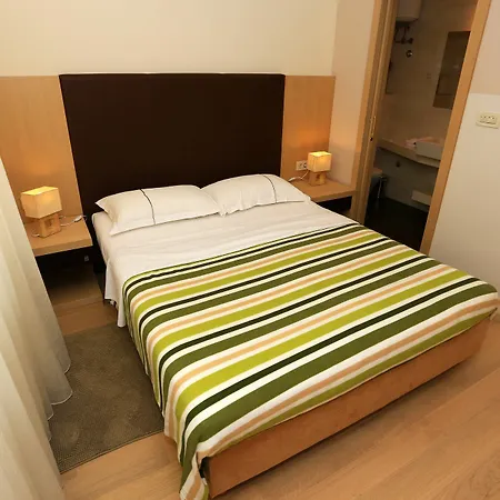 Scallop Self Check-in 4* Zadar