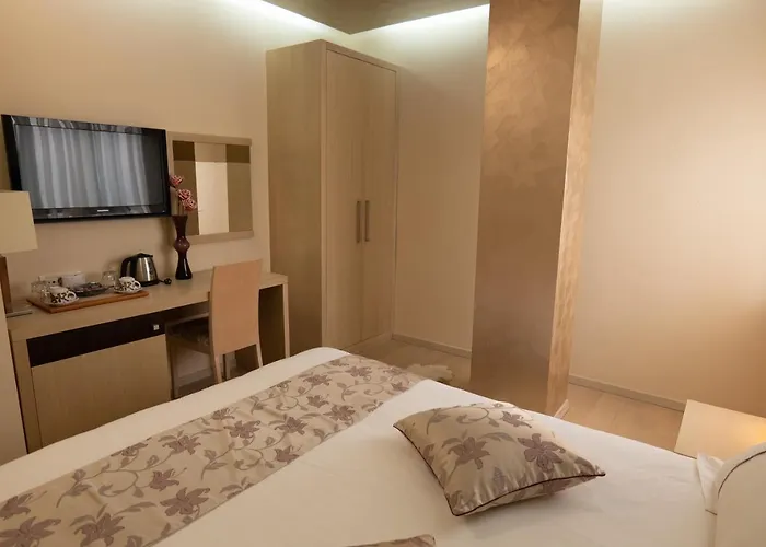 Bed & Breakfast Scallop Self Check-in 4*