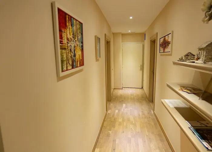 Bed & Breakfast Scallop Self Check-in 4*