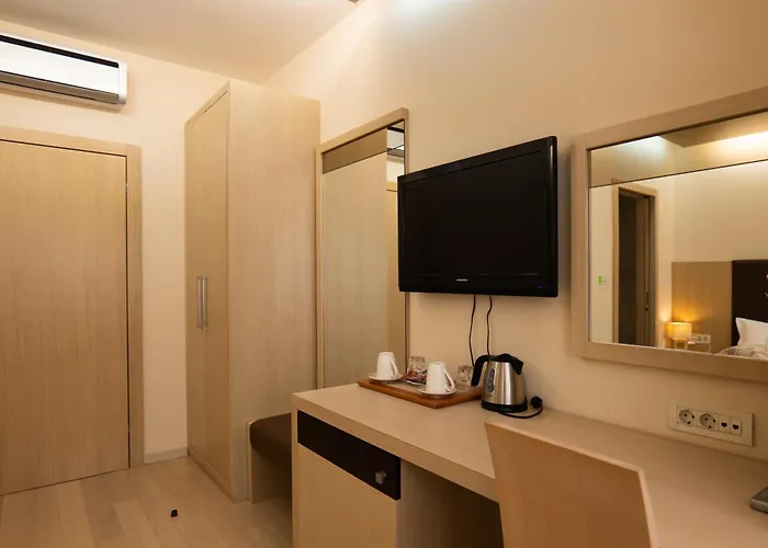 Scallop Self Check-in Zara