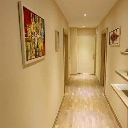 krevet i doručak Scallop Rooms Self Check-In 4*